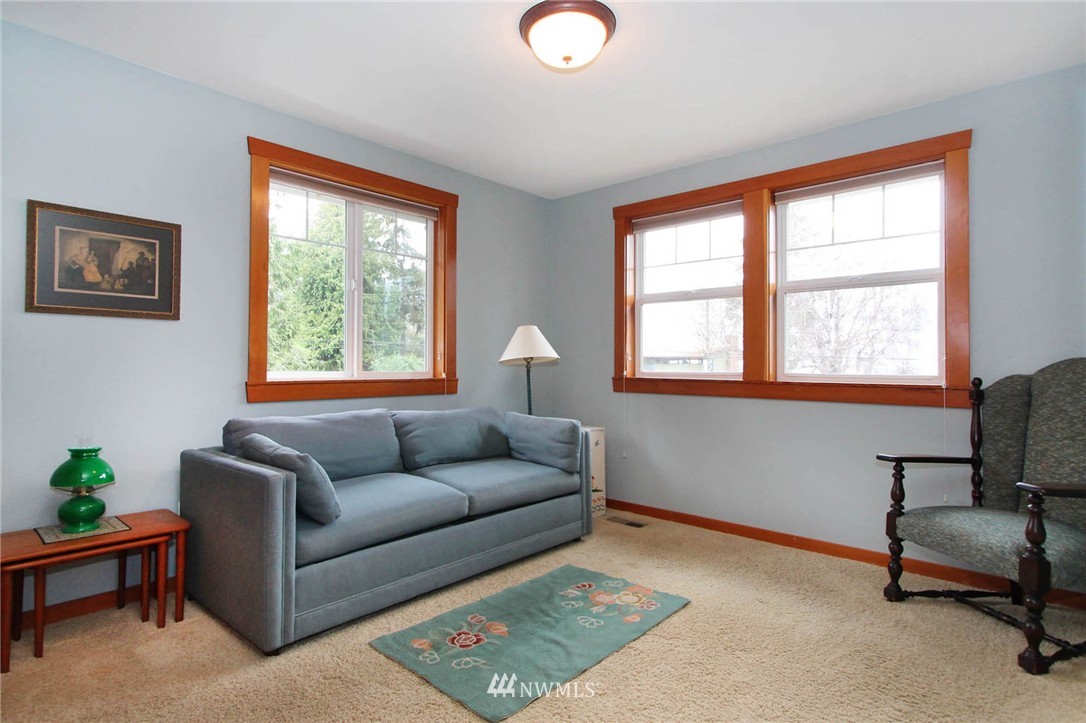 10709 Southwest Cowan Road Vashon, WA 98070 - Photo 18 of 25 Gallery Image 18