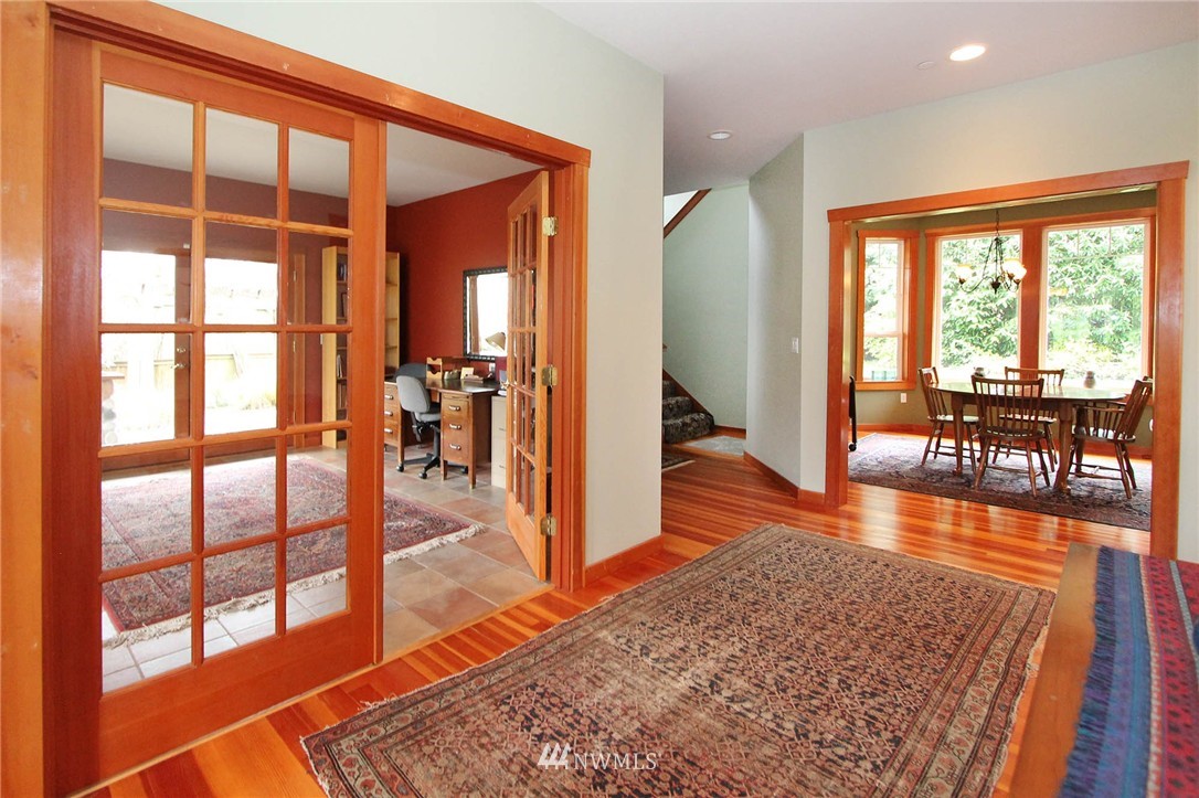 10709 Southwest Cowan Road Vashon, WA 98070 - Photo 10 of 25 Gallery Image 10