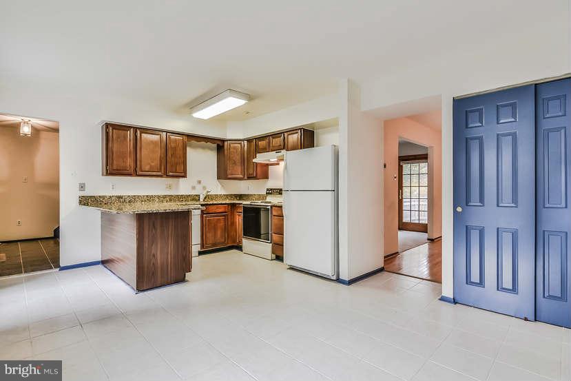 7201 Kindler Road Columbia, MD 21046 - Photo 7 of 27 Kitchen