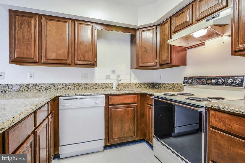 7201 Kindler Road Columbia, MD 21046 - Photo 9 of 27 Kitchen