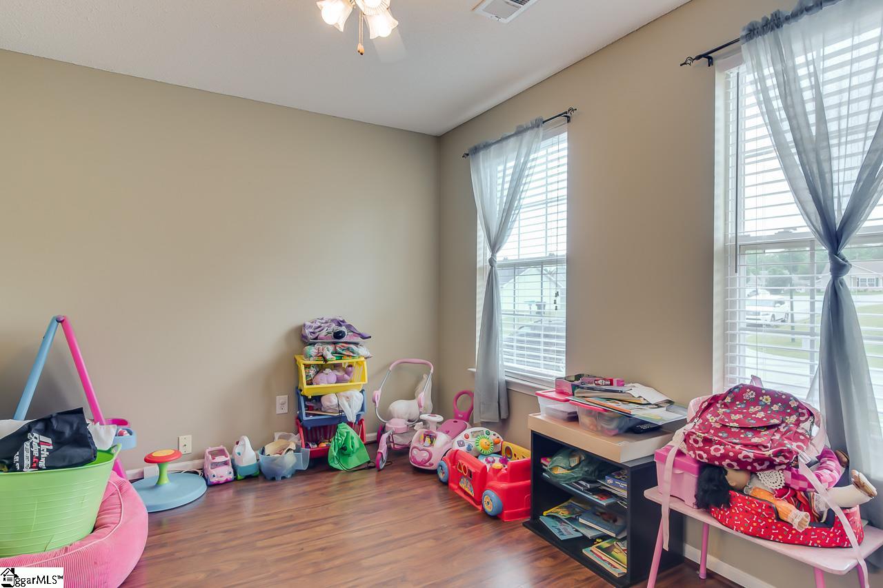 1013 Autumn Leaf Lane Fountain Inn, SC 29644 - Photo 5 of 20 Gallery Image 5