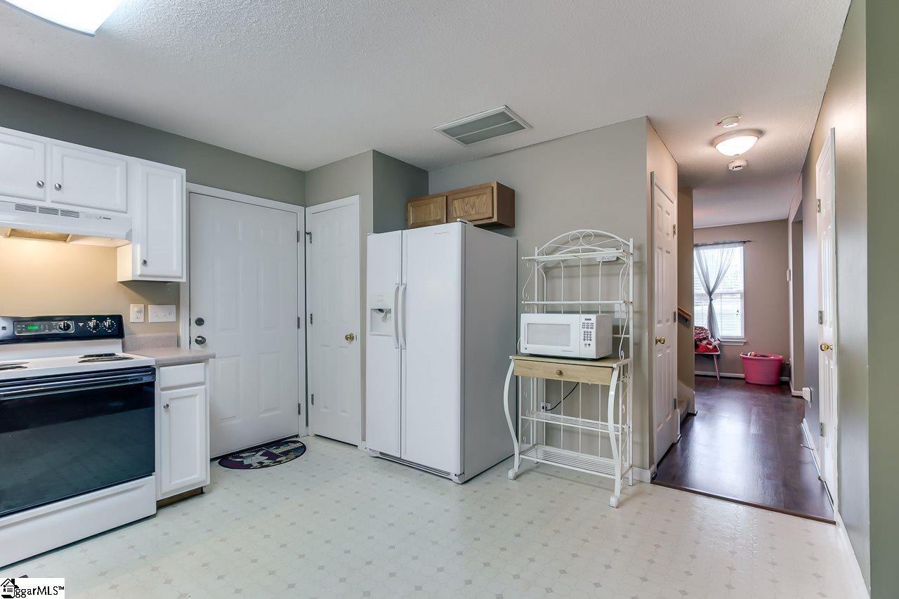 1013 Autumn Leaf Lane Fountain Inn, SC 29644 - Photo 10 of 20 Gallery Image 10