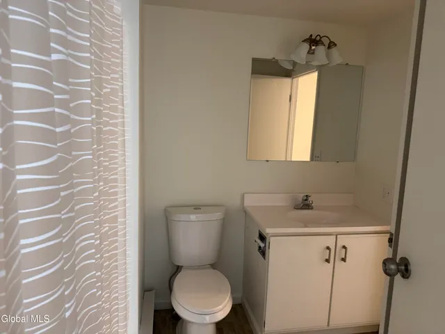 $2,500 | 63 Thimbleberry Road, Malta, NY 12020