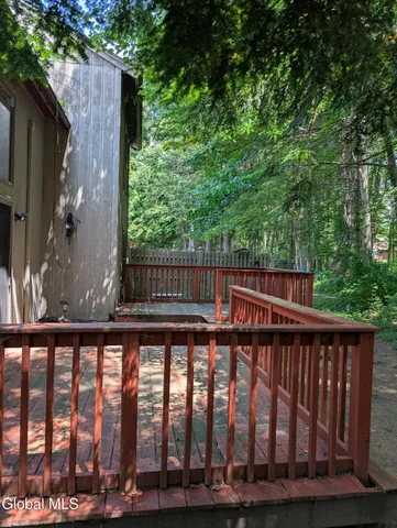 $2,500 | 63 Thimbleberry Road, Malta, NY 12020