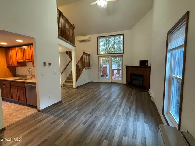 $2,500 | 63 Thimbleberry Road, Malta, NY 12020