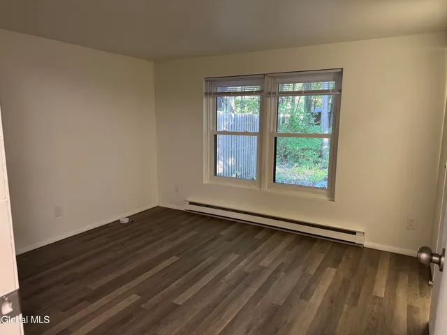 $2,500 | 63 Thimbleberry Road, Malta, NY 12020