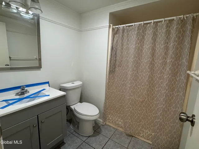 $2,500 | 63 Thimbleberry Road, Malta, NY 12020