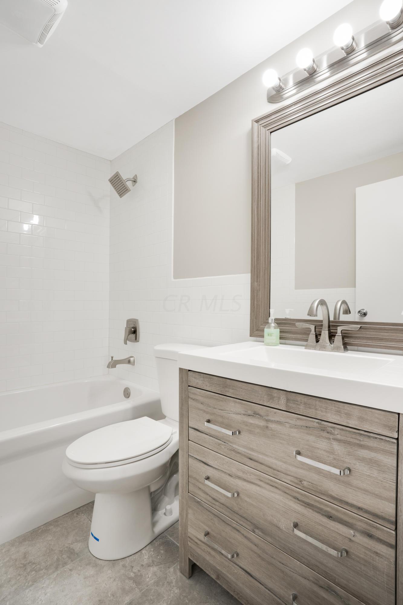 3424 Claretta Road Columbus, OH 43232 - Photo 19 of 37 Gallery Image 19