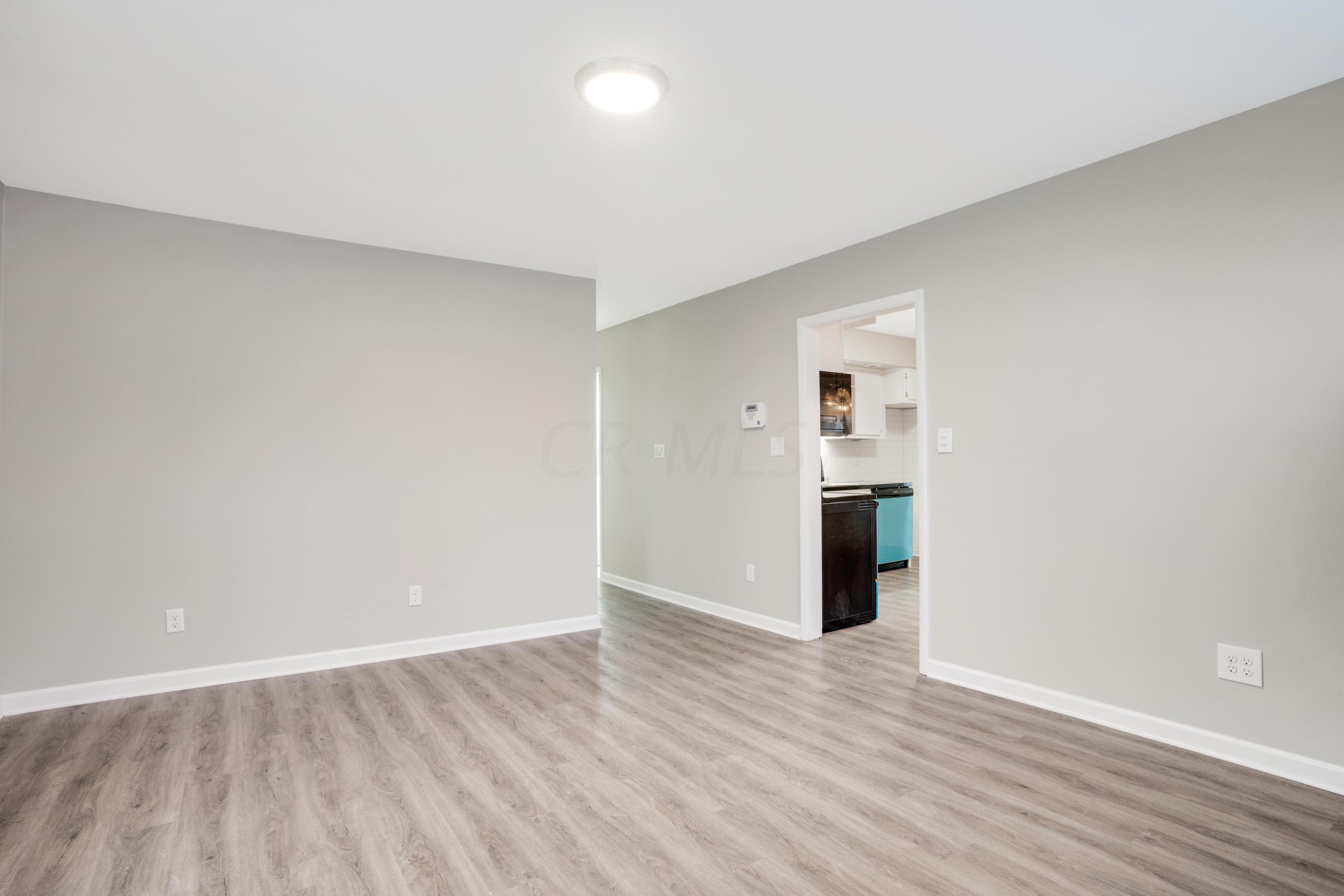 3424 Claretta Road Columbus, OH 43232 - Photo 3 of 37 Gallery Image 3