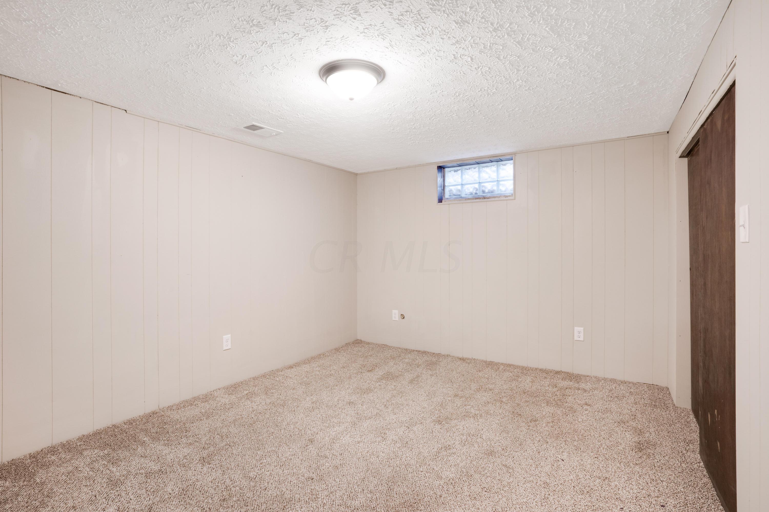 3424 Claretta Road Columbus, OH 43232 - Photo 32 of 37 Gallery Image 32