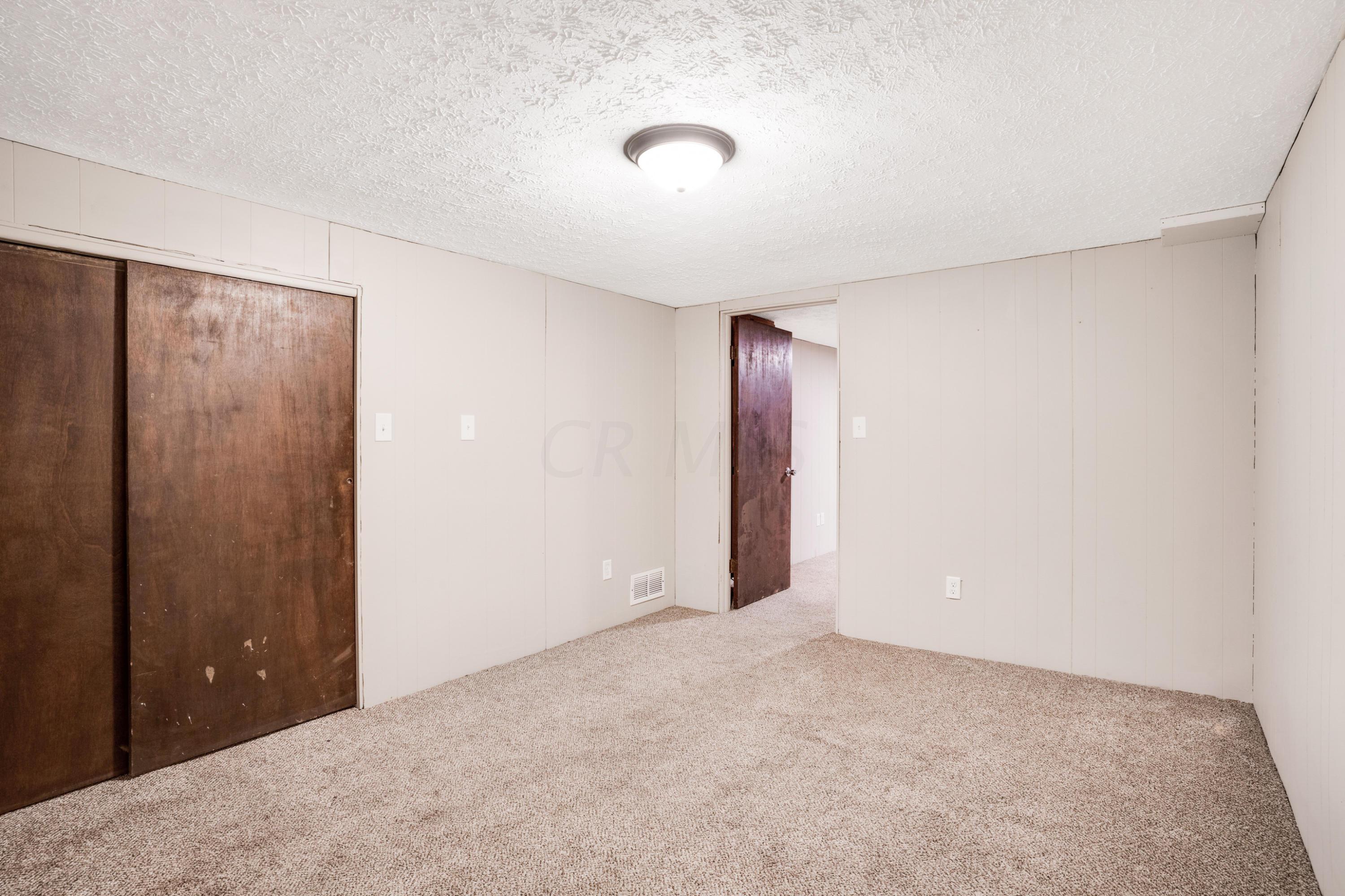 3424 Claretta Road Columbus, OH 43232 - Photo 33 of 37 Gallery Image 33