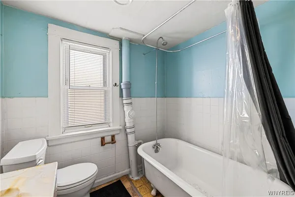 $1,200 | 129 Woodell Avenue, Cheektowaga, NY 14211