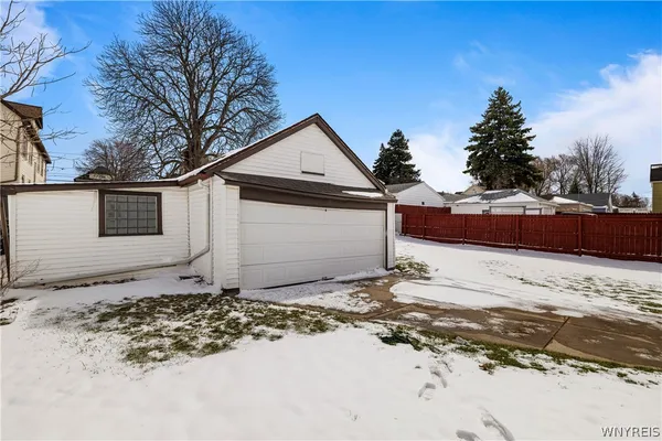 $1,200 | 129 Woodell Avenue, Cheektowaga, NY 14211