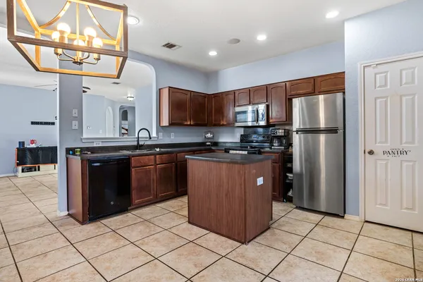 $1,800 | 11720 Basil Grass, San Antonio, TX 78245