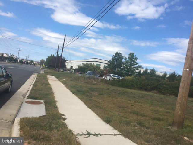 Shaw Road Sterling, VA 20166 - Photo 1 of 2 Exterior (Front)