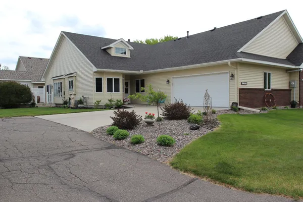 $309,900 | 183 Cardinal Lane, Clearwater, MN 55320