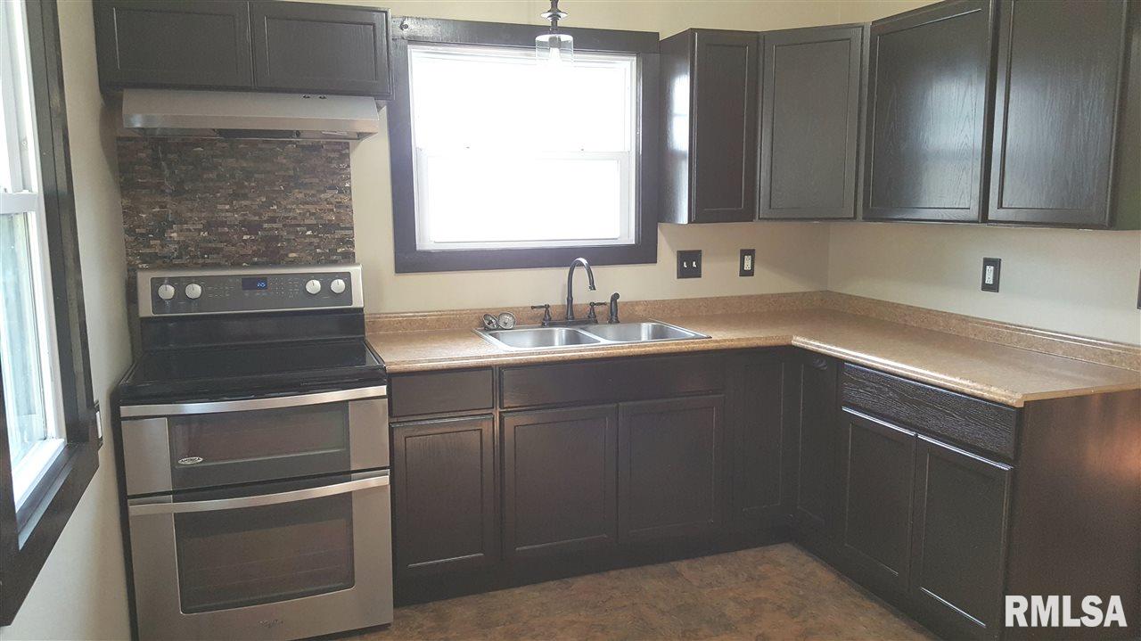 390 West Maple Street Canton, IL 61520 - Photo 28 of 29 Gallery Image 28