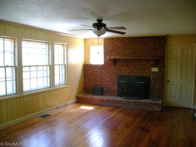 197 Reid Road Thomasville, NC 27360 - Photo 3 of 5 Gallery Image 3