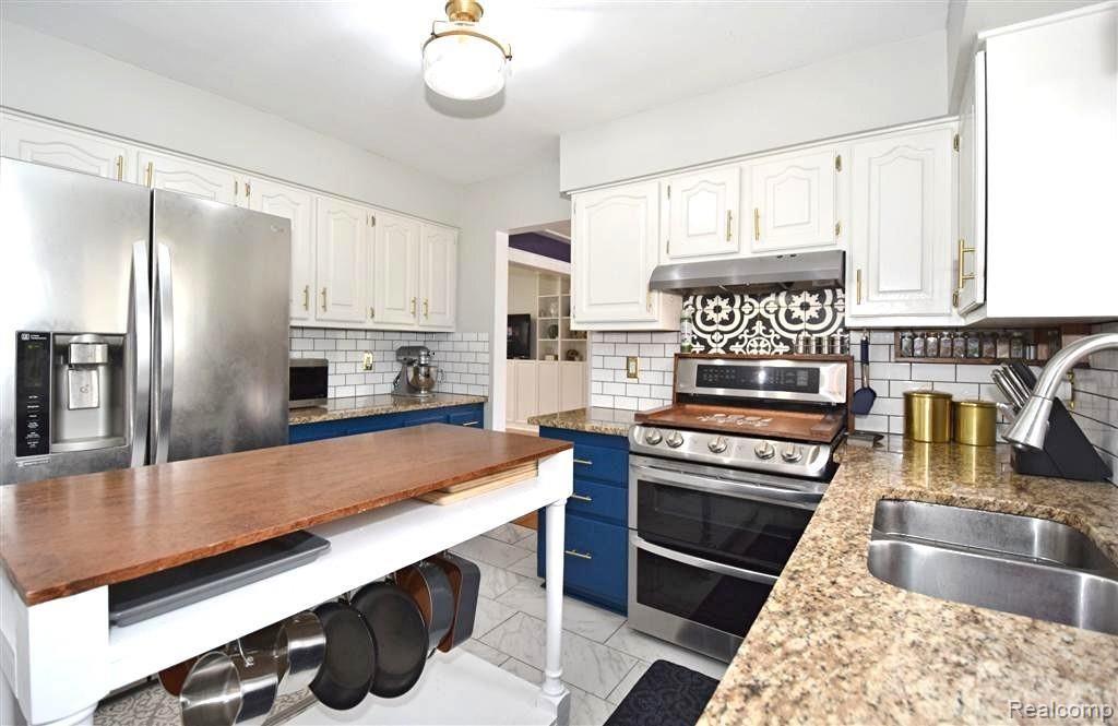 36651 Saxony Road Farmington, MI 48335 - Photo 12 of 37 kitchen 12.JPG