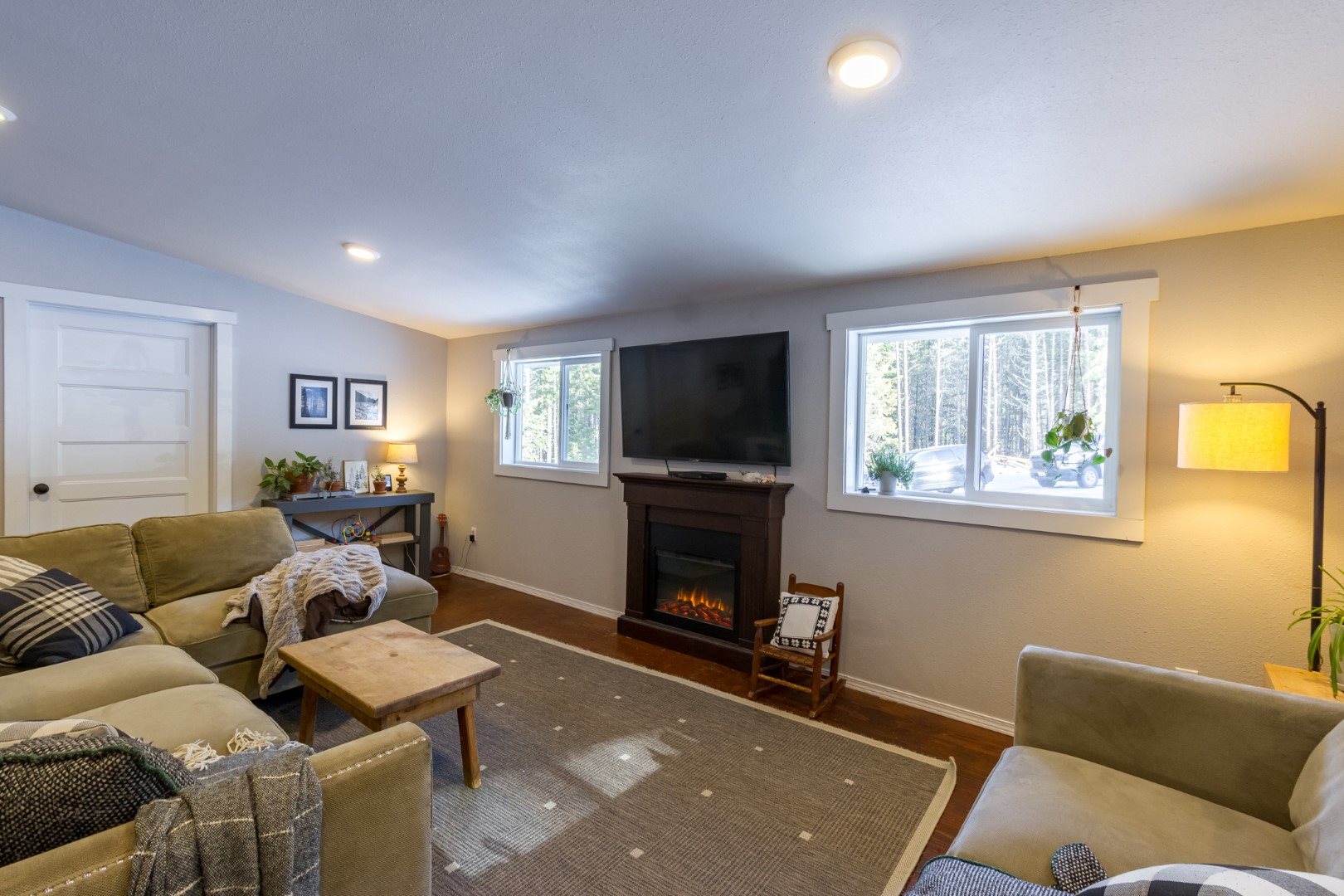 4077 Springdale-Hunters Road Springdale, WA 99173 - Photo 4 of 28
