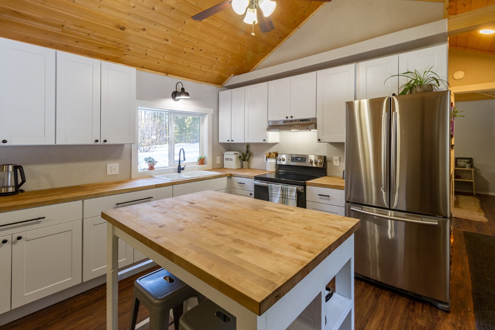 4077 Springdale-Hunters Road Springdale, WA 99173 - Photo 9 of 28