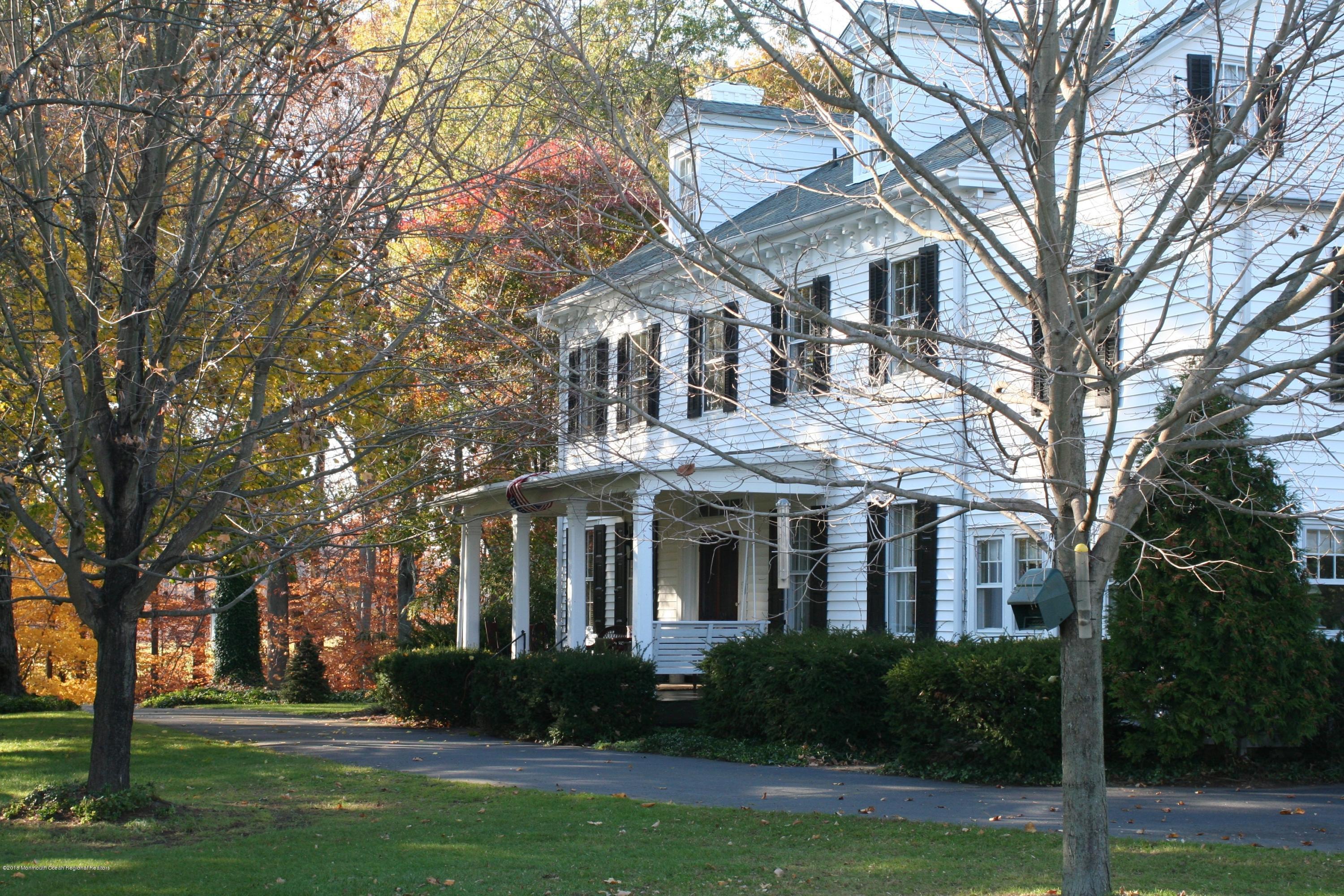 84 Walnford Road Allentown, NJ 08501 - Photo 50 of 50 84 walnford autum front