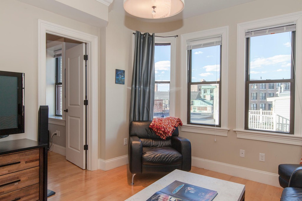 18 Cooper Street, Unit 5 Boston, MA 02113 - Photo 11 of 23 Gallery Image 11