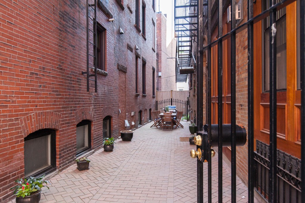 18 Cooper Street, Unit 5 Boston, MA 02113 - Photo 20 of 23 Gallery Image 20