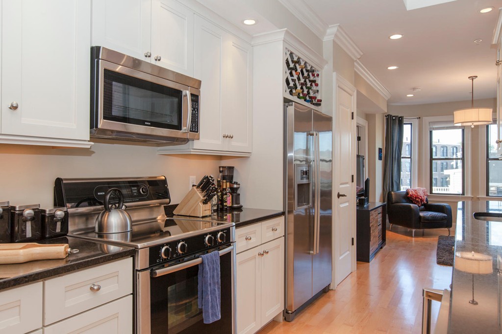18 Cooper Street, Unit 5 Boston, MA 02113 - Photo 9 of 23 Gallery Image 9