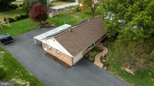 $407,500 | 810 Snyder Hill Road, Lititz, PA 17543