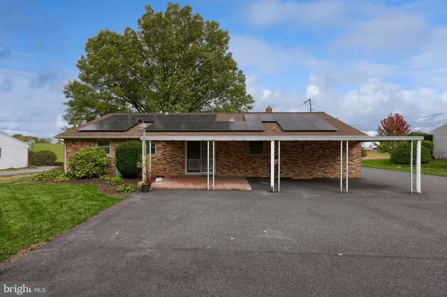 $407,500 | 810 Snyder Hill Road, Lititz, PA 17543