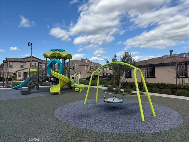 $2,480 | 16502 Casa Grande Avenue, Unit 425, Fontana, CA 92336