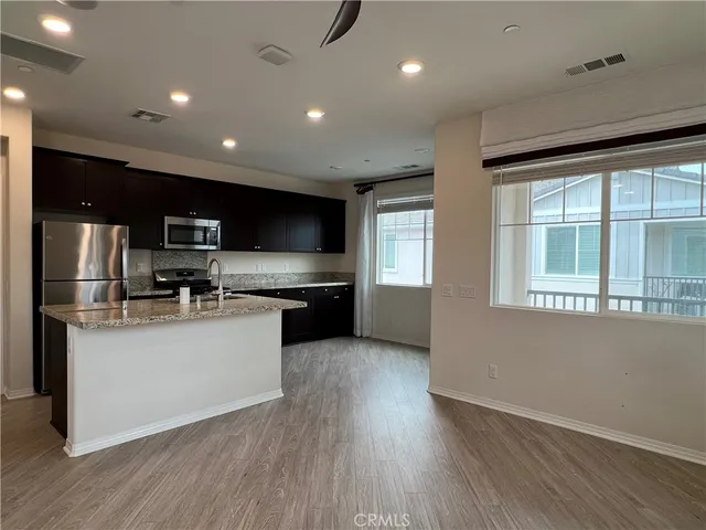 $2,480 | 16502 Casa Grande Avenue, Unit 425, Fontana, CA 92336