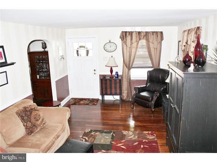 355 Shaw Road Ridley Park, PA 19078 - Photo 5 of 17