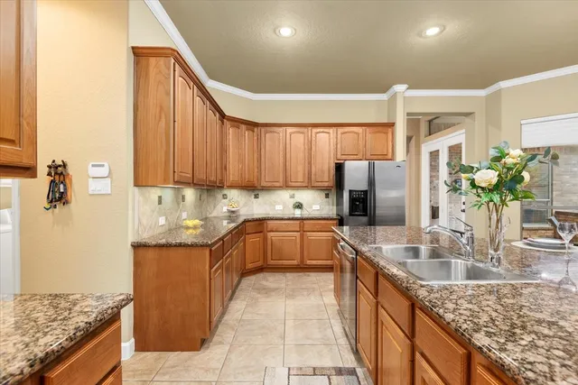 $559,900 | 6119 Peachtree Hill Court, Kingwood, TX 77345