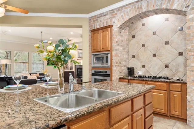 $559,900 | 6119 Peachtree Hill Court, Kingwood, TX 77345