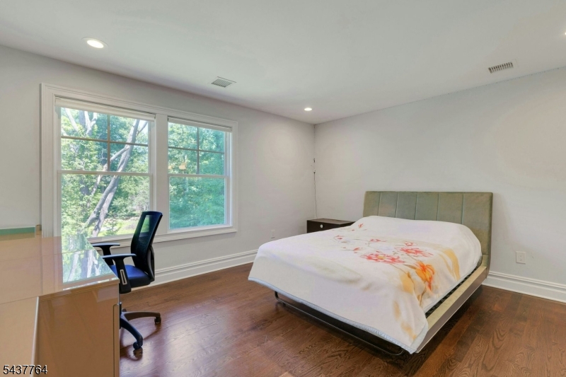 16 Exeter Road Short Hills, NJ 07078 - Photo 33 of 49