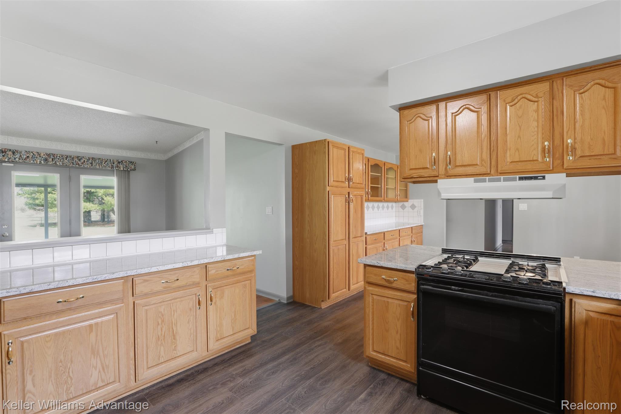 28800 Sibley Road Romulus, MI 48174 - Photo 12 of 60 16_28800 sibley rd-14.jpg