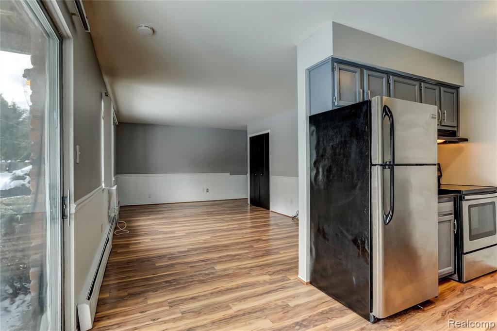 2157 Decker Road, Unit 13 Walled Lake, MI 48390 - Photo 4 of 14