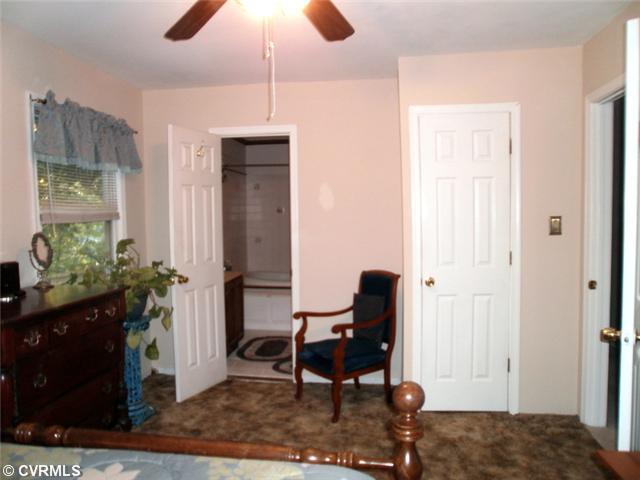 6413 Poplar Road Quinton, VA 23141 - Photo 16 of 18 Master Bath