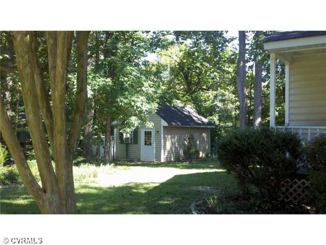 6413 Poplar Road Quinton, VA 23141 - Photo 2 of 18 Exterior Front - Cove behind house!