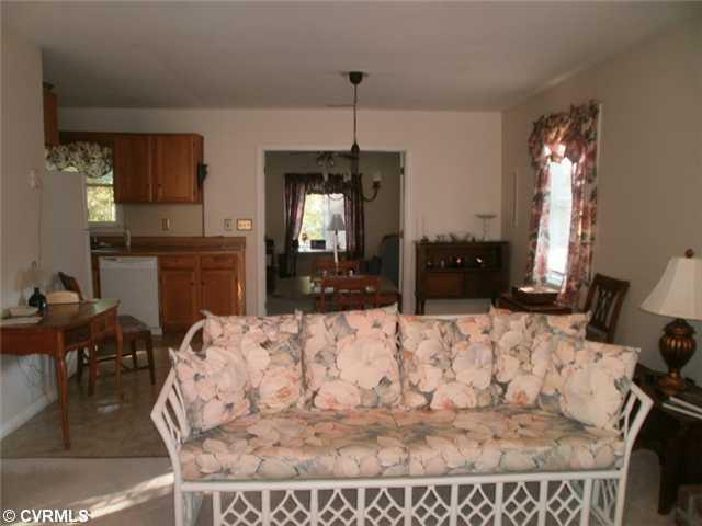 6413 Poplar Road Quinton, VA 23141 - Photo 7 of 18 Dining Room
