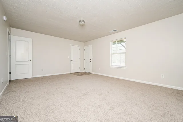 $2,190 | 6864 Amethyst Avenue, Rex, GA 30273