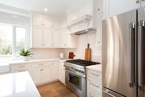 $2,299,000 | 615 Keene Street, Duxbury, MA 02332