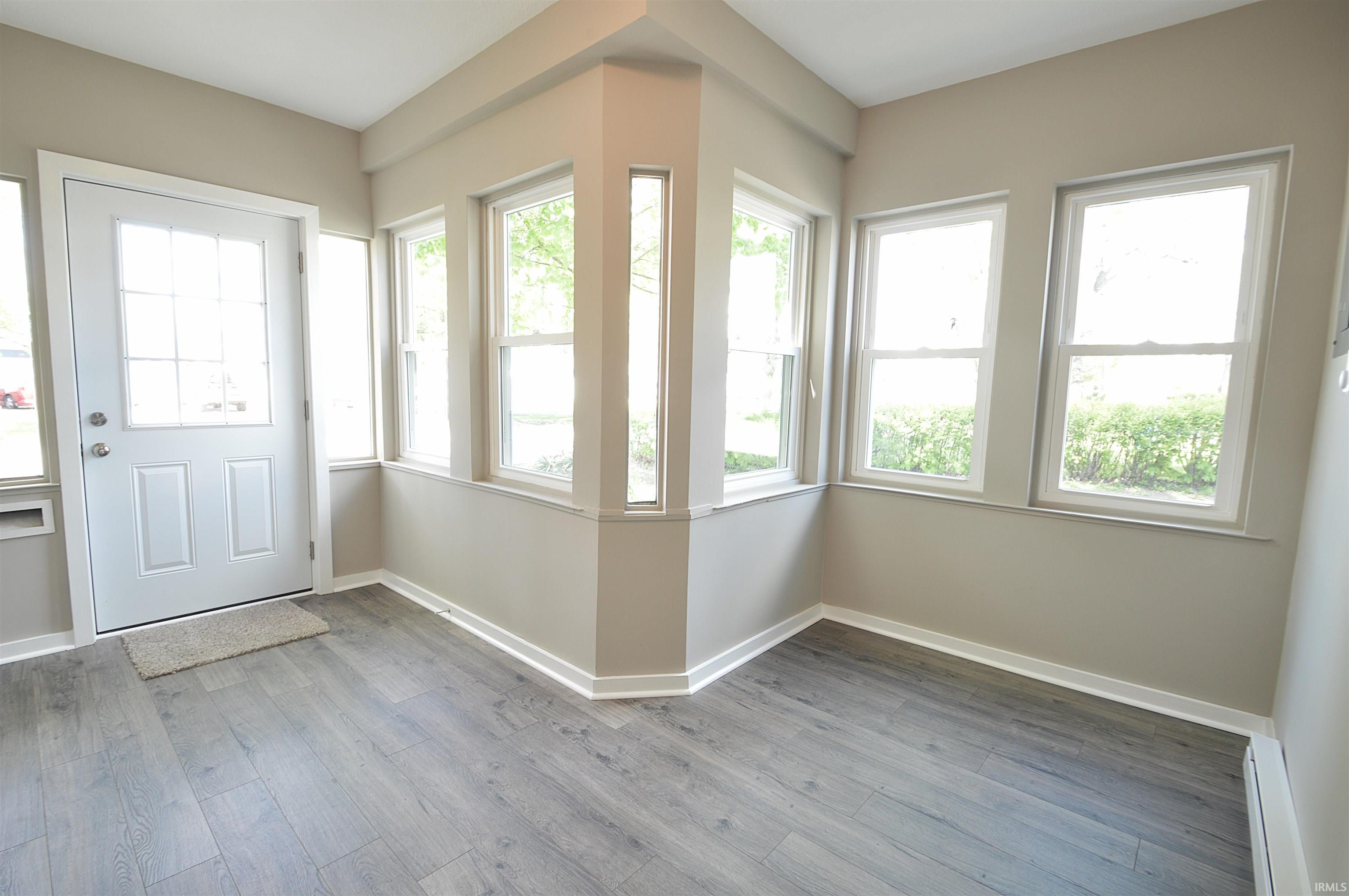 903 Winchester Street Decatur, IN 46733 - Photo 2 of 32