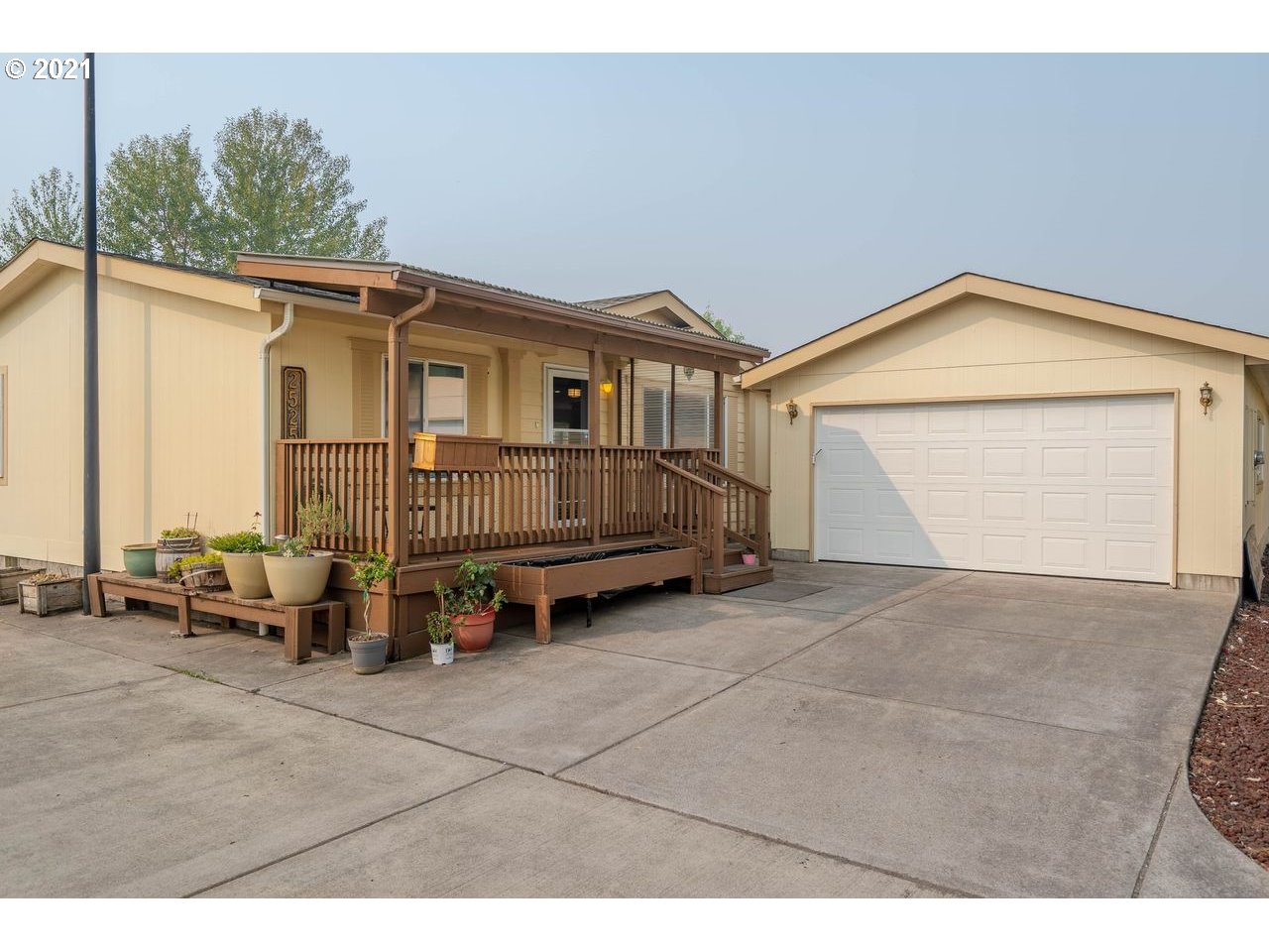 2525 Maia Loop Springfield, OR 97477 - Photo 1 of 27 a view of backyard and deck