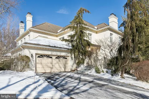 $1,500,000 | 821 Oxford Crest, Villanova, PA 19085