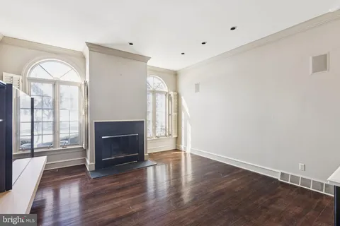 $1,500,000 | 821 Oxford Crest, Villanova, PA 19085