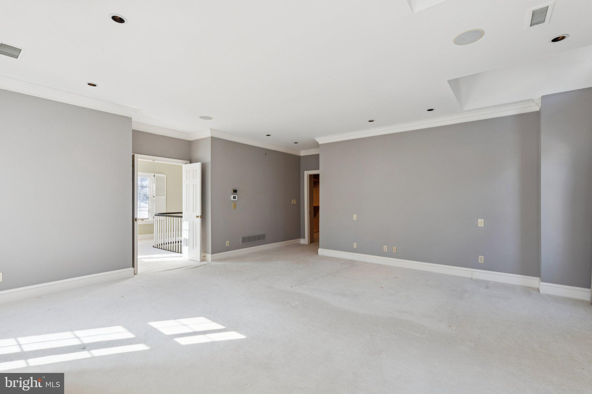 821 Oxford Crest Villanova, PA 19085 - Photo 17 of 39 Primary Bedroom