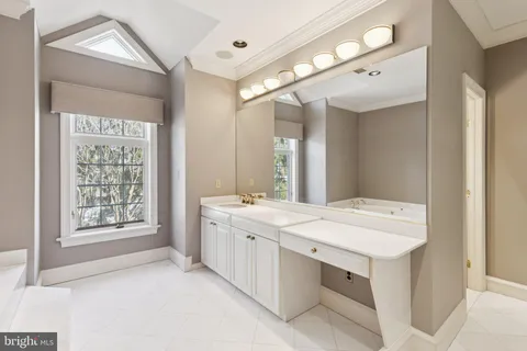 $1,500,000 | 821 Oxford Crest, Villanova, PA 19085